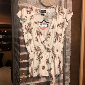 White Floral Wrap Short Sleeve Top